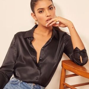 NAVY Reformation Sky Silk Top